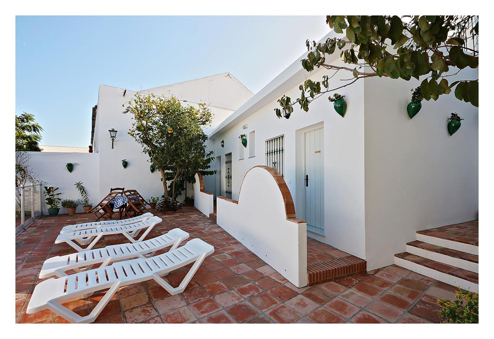 Hostal La Posada Conil De La Frontera Exteriör bild